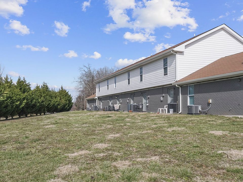 Parkview Apartments Tullahoma, TN. 303 Johnson Ln Tullahoma, TN