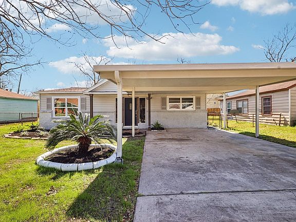 2nd image of 4322 Friar Point Rd