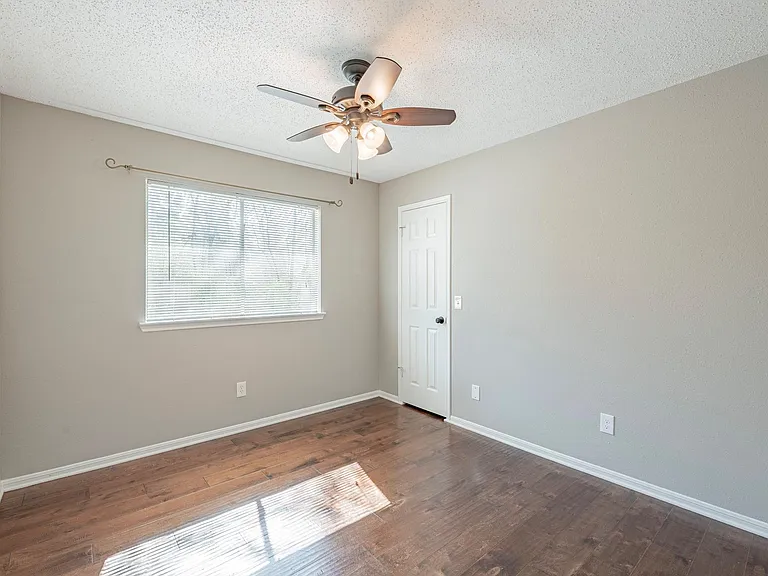 23 E Stony Bridge Cir — Photo 22