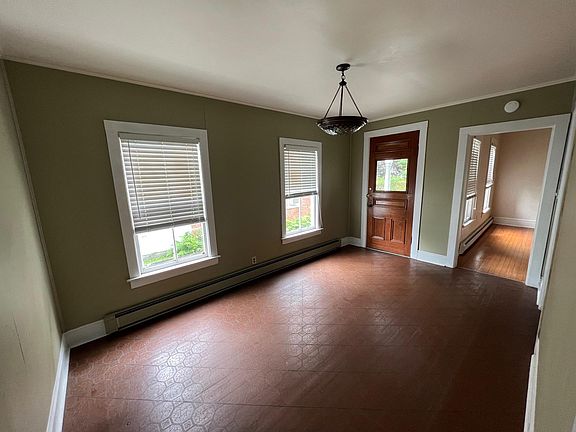 5th image of 196 Beekman St