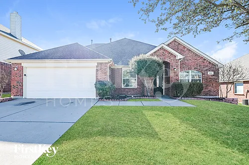 502 Dover Park Trl Photo 1