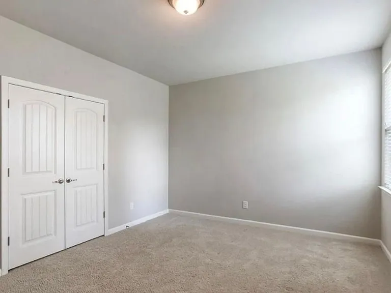 39394 Legacy Lake Dr — Photo 12
