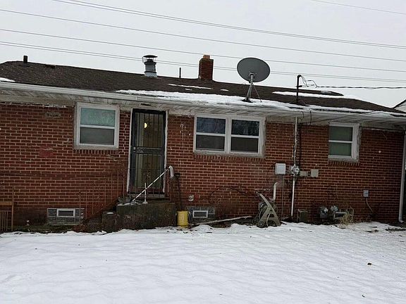 4th image of 3756 W 21st Ave