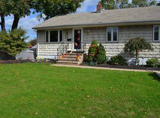 20 Highway Ter, Edison, NJ 08817