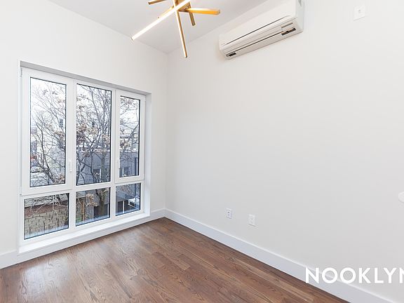 4th image of 97 Varet St APT 2B