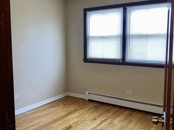 5th image of 4438 Prescott Ave #B2