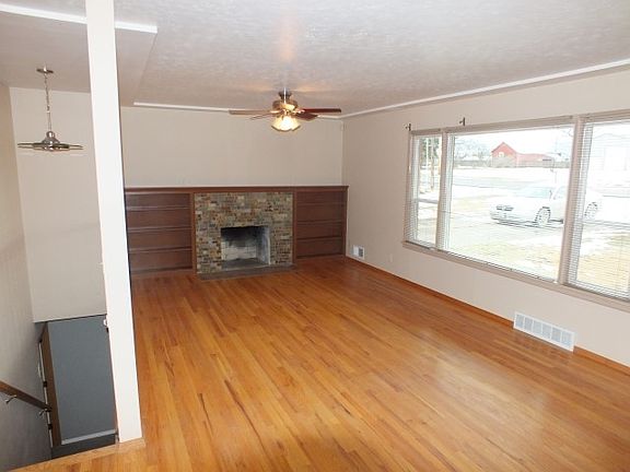 2nd image of 18409 E Sprague Ave