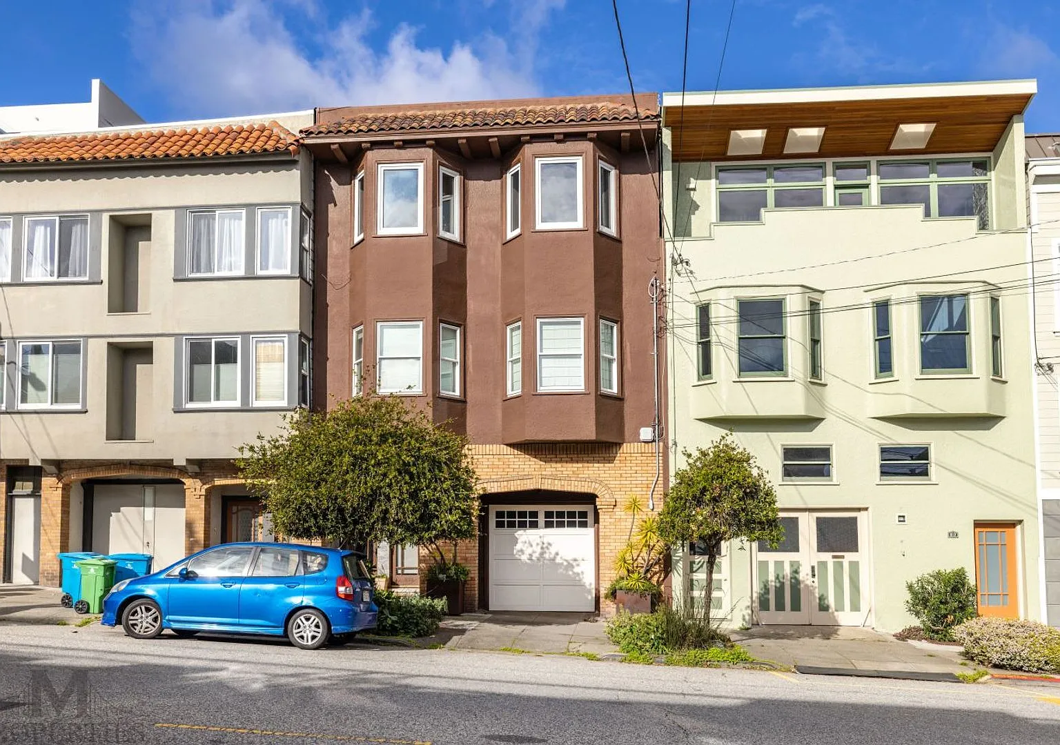 2 Bed + Office, 1 Bath - Potrero Hill Flat w Tandem Parking Option — Photo 1