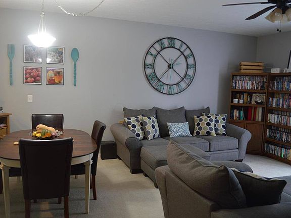 4th image of 3998 Park Cir E #3998