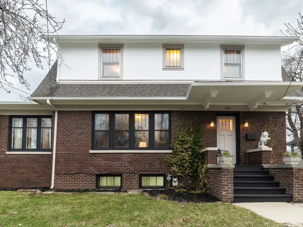 489 Division St, Elgin, IL 60120