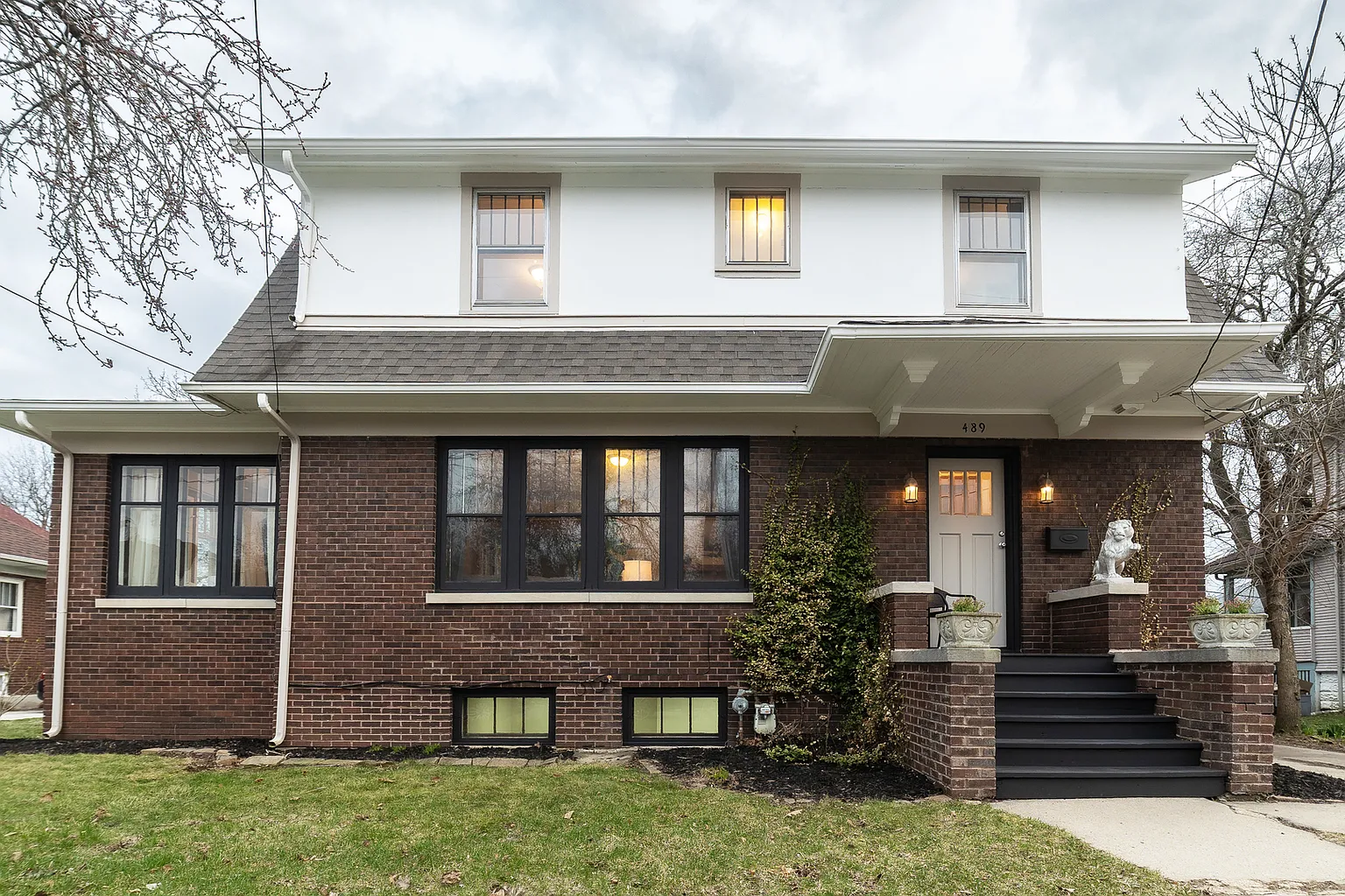 489 Division St photo 1