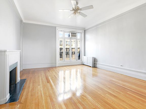 3rd image of 504 Cathedral Pkwy #11E