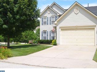 48 Wood Lark Dr, Mount Laurel, NJ 08054