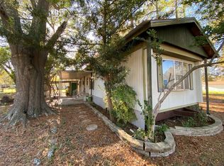 327 Lakeview Dr, Huntington, TX 75949