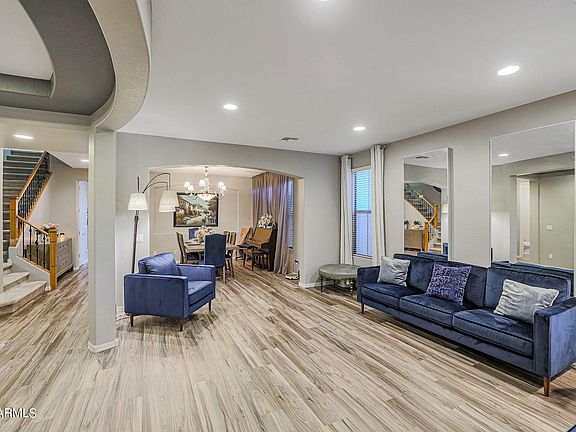 5th image of 20382 W Thayer St