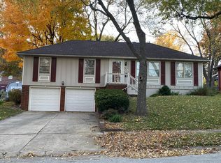 3908 S Milton Dr, Independence, MO 64055