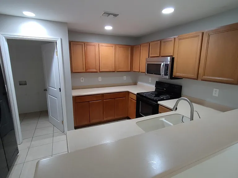 2108 NW 24th Ave — Photo 10