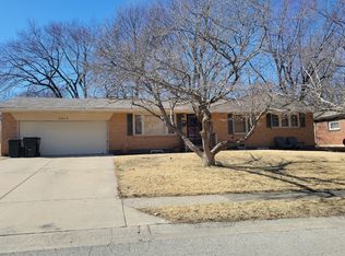 3612 S Greenwich Ln, Independence, MO 64055
