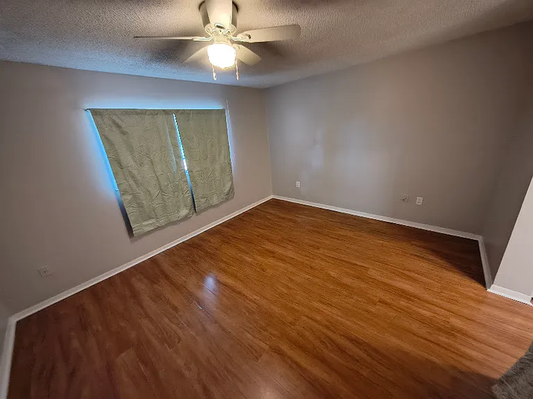 1708 Azalea Ct #B — Photo 11