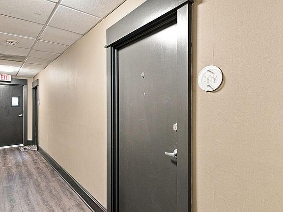 2nd image of 1131 Stringers Ridge Rd APT 1Y