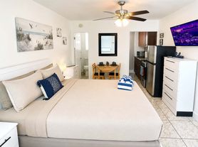 338 Van Buren St