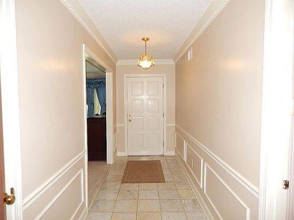 3rd image of 1435 Pecan Trees Dr