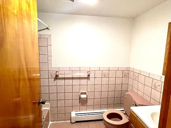 5th image of 28 Emerson Ave Floor 2