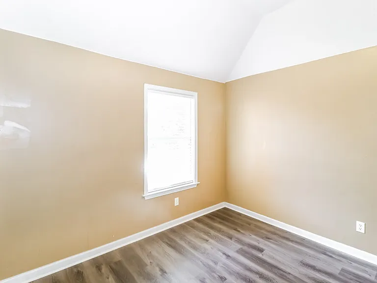 8662 Rogers Park Ave — Photo 14
