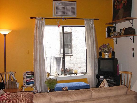 4th image of 790 Amsterdam Ave APT 4B