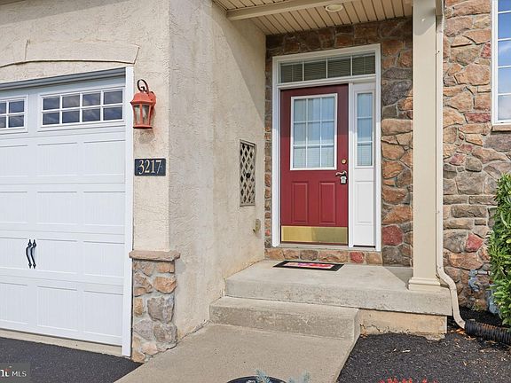 2nd image of 3217 Meadowview Cir #163