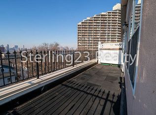 2566 12th St #5, Astoria, NY 11102