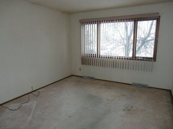 5th image of 1117 E Wausau Ave