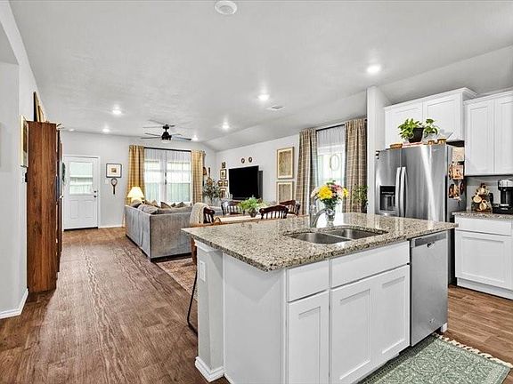4th image of 2429 Mulligan Ln