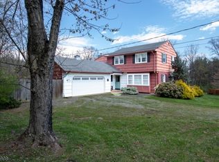 26 Hadlar Dr, Lebanon, NJ 08833