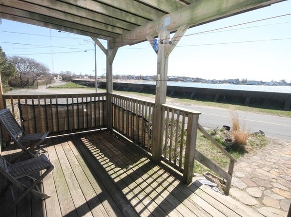 158 Newport Rd FLOOR 1