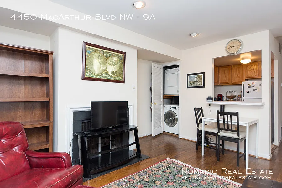One Month Free Rent — Photo 4