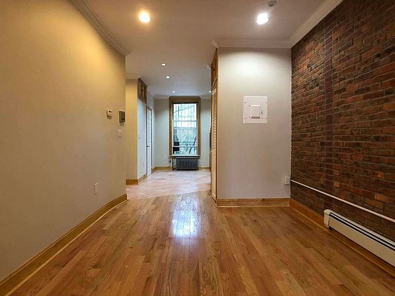 3rd image of 663 Henry St #2RR