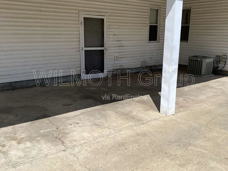 1106 N Gale St #3 — Photo 2