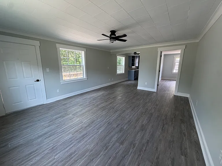 202 B Oak St #B — Photo 1