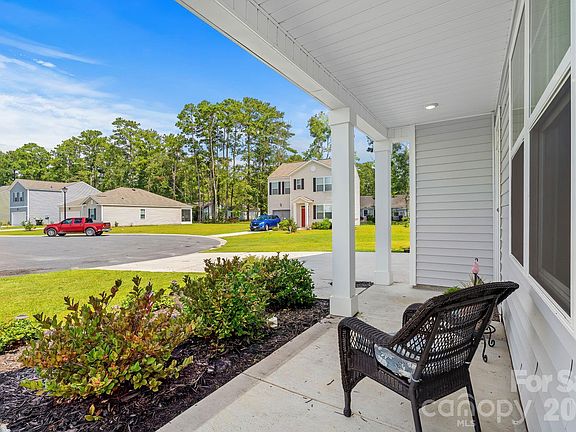 2nd image of 1000 Sennema Cir