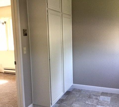 4th image of 1172 N Abbott Ave