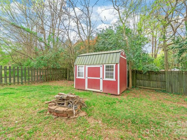 11404 Larix Dr, Charlotte, NC 28273