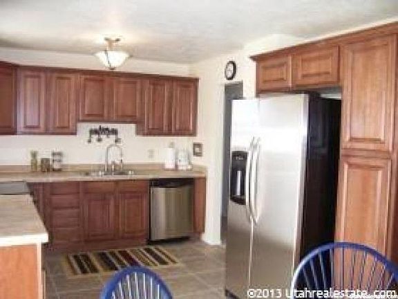 2nd image of 10542 S Violet Dr