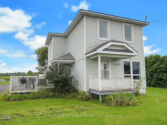 3rd image of 662 Lacroix Rd