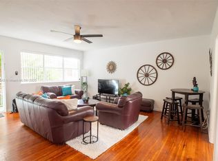 1265 Marseille Dr #32, Miami Beach, FL 33141
