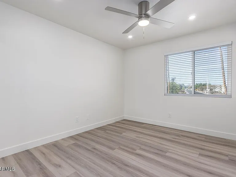 13627 N 57th Pl — Photo 24