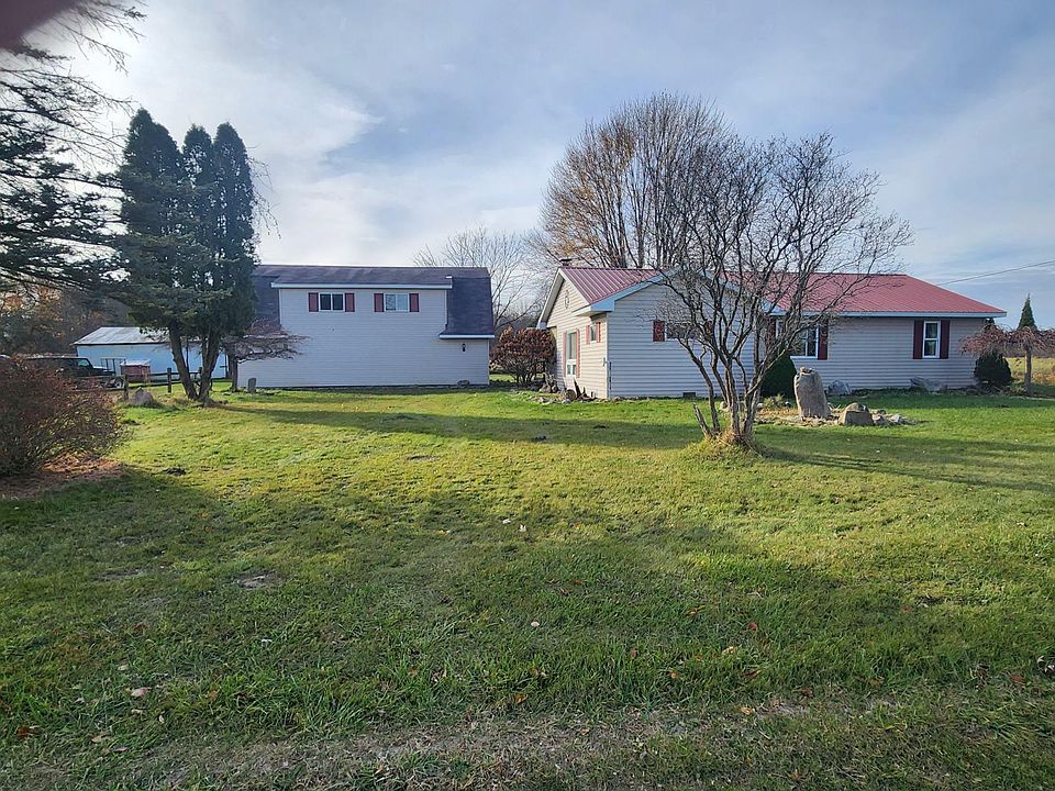 2nd image of 2901 N Comstock Ave