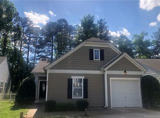 637 Tribune Dr, Charlotte, NC 28214