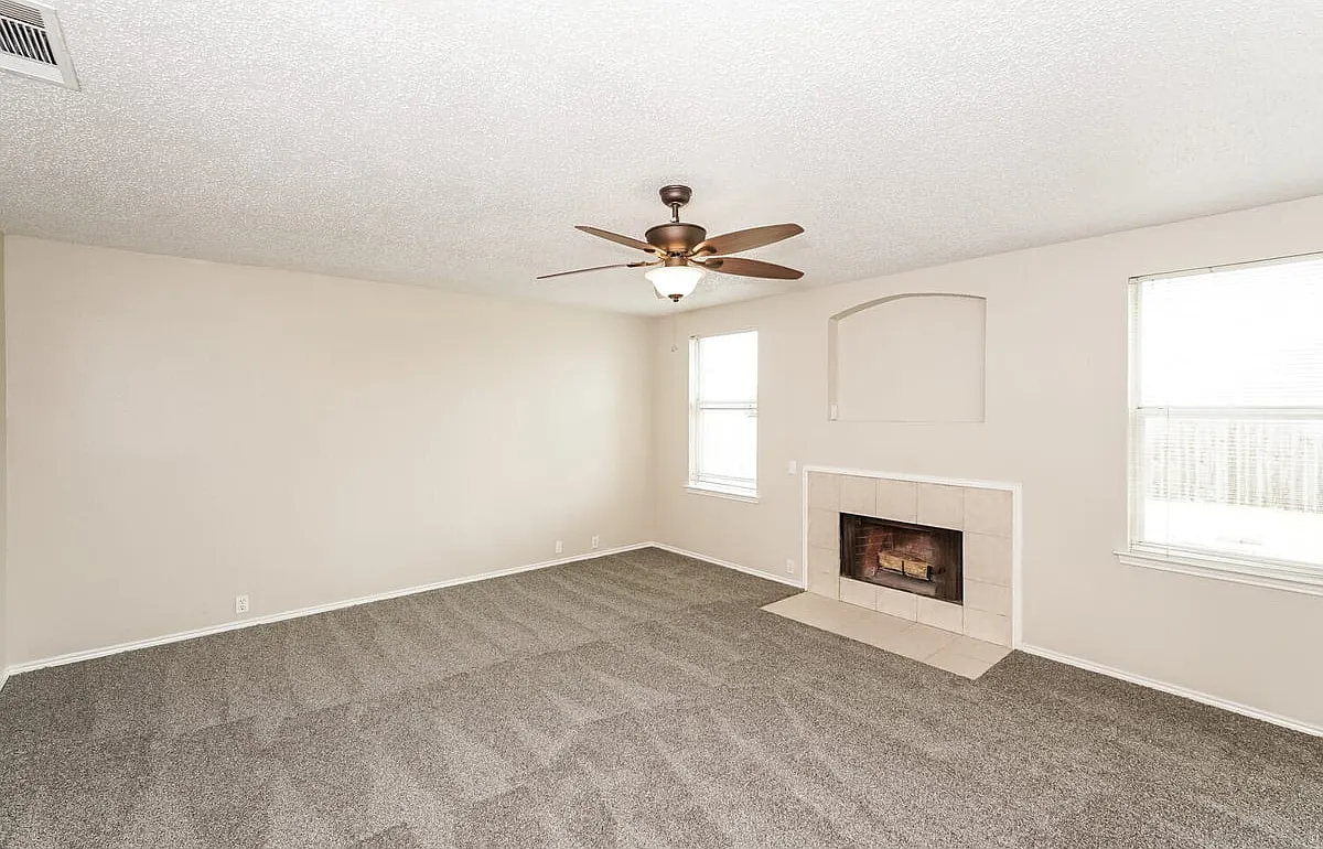 407 Harvard Drive Glenn Heights TX 75154 — Photo 3