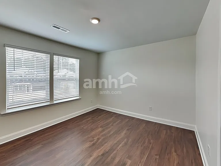 7325 Garrett Ct — Photo 25